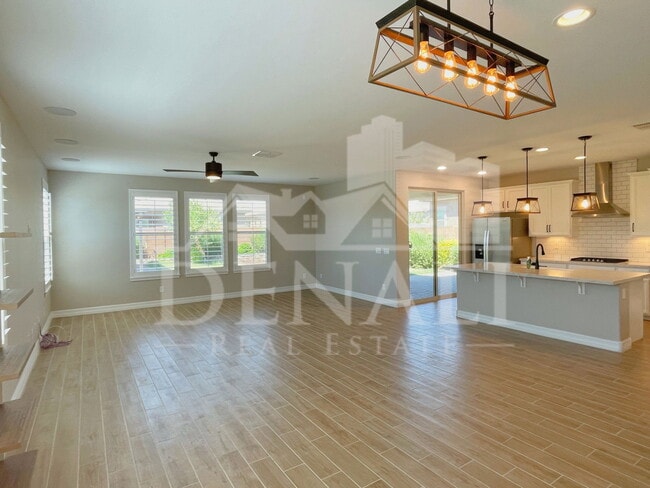 Building Photo - 13648 N 144th Dr