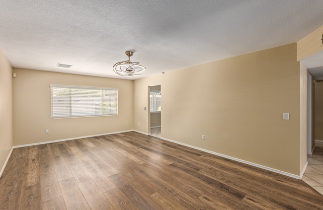 Foto del edificio - 2113 E Pebble Beach Dr