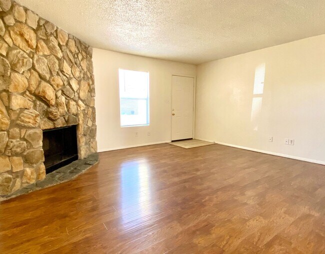 Building Photo - Cozy 2 Bedroom, 1.5 Bathroom in Norman