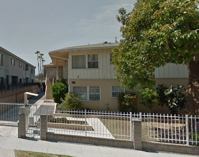 Building - 125 N Cedar Ave