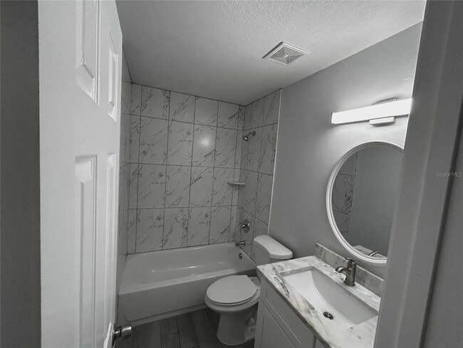 Foto del edificio - 4912 23rd St W
