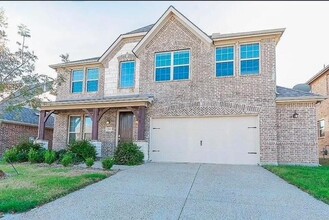 Building Photo - 2308 Houston Dr