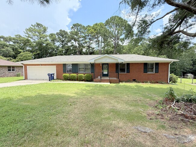 Building Photo - 206 Skyline Rd