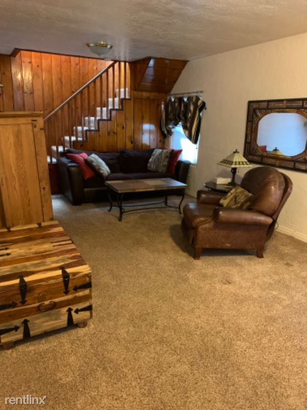 2 br, 1 bath Condo 952 1/2 Manitou Ave. Condo for Rent in Manitou