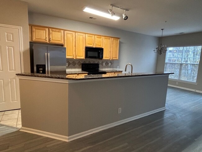 Foto del edificio - 3rd Level 3 Bedroom Condo in Ballantyne