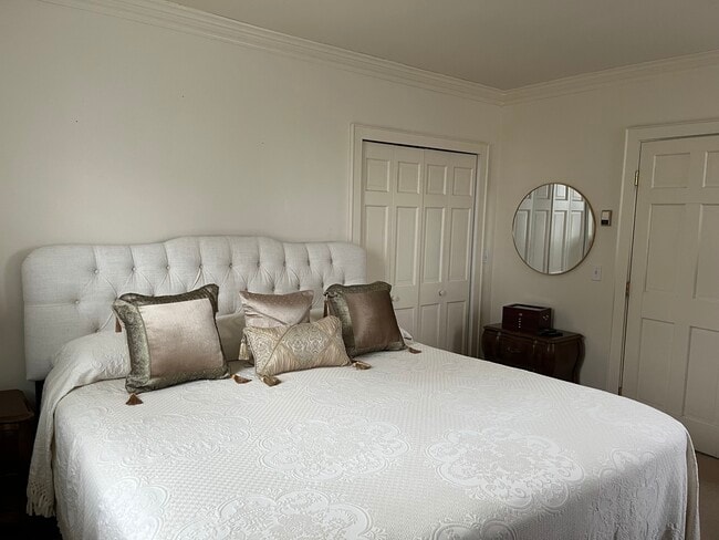 Foto del edificio - 571 Bellevue Ave