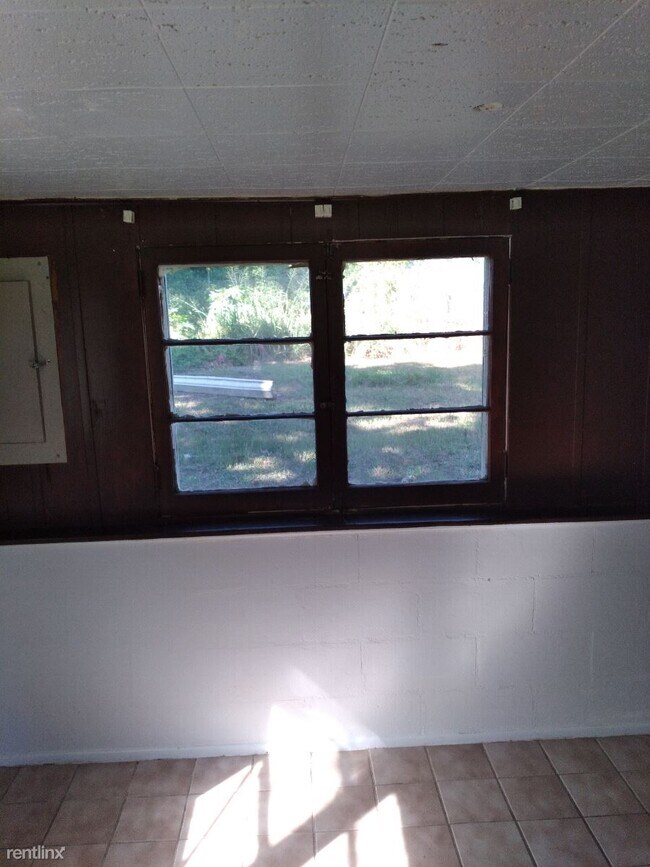 Foto del edificio - Studio, 1 bath House - 5514 44th St N