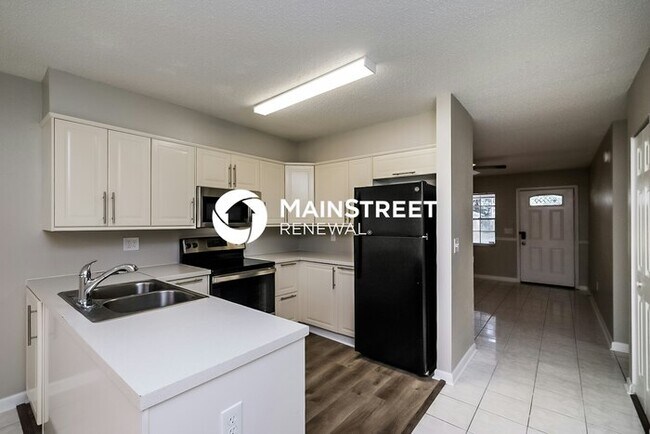 Foto del edificio - 3 Bedroom Pet-Friendly Home in TAMPA, FL with Main Street Renewal