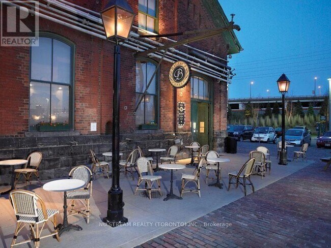 Photo du bâtiment - 390 Cherry St