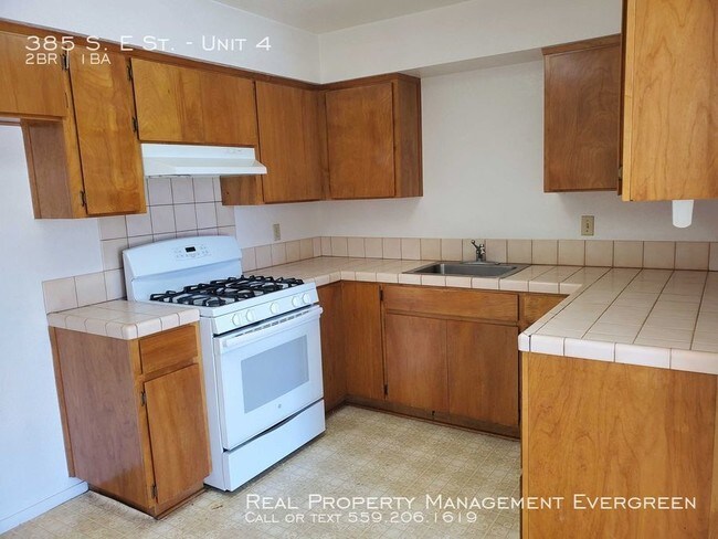 Building Photo - 385 S. E Street #4