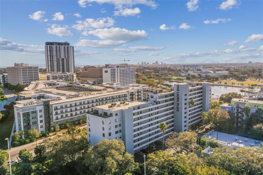 Foto principal - 201 W Laurel St