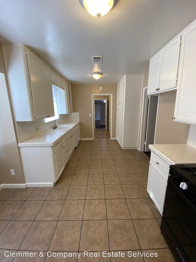 Foto del edificio - 3 br, 1.5 bath House - 2817 Manor Street