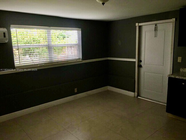 Foto del edificio - 3800 NW 197th St