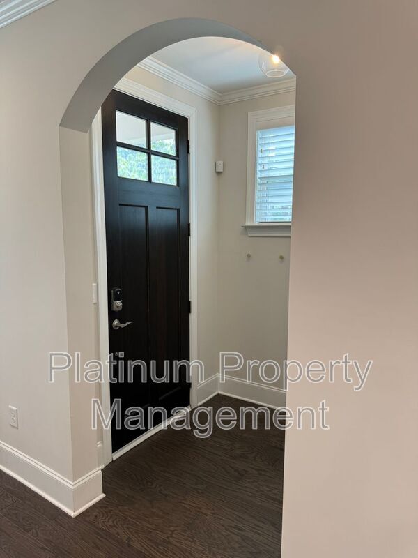 Foto del edificio - 953 Rittenhouse Way SE