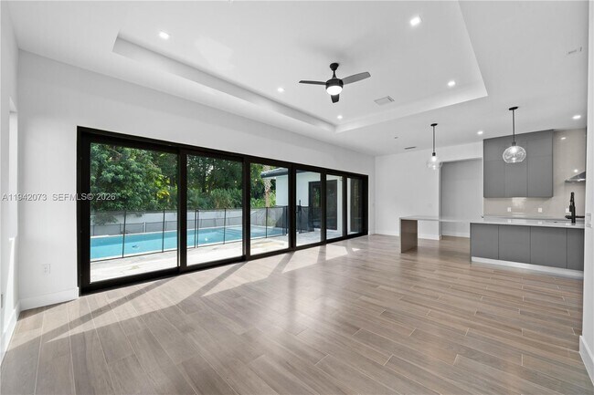 Building Photo - 12190 Rhino Oaks Dr