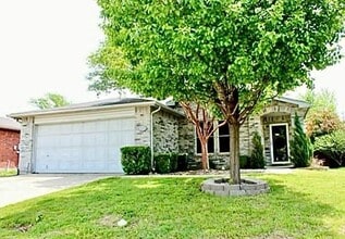 Building Photo - 3107 Westview Dr