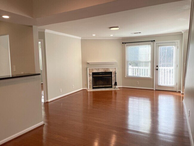 Building Photo - 5804 Inman Park Cir