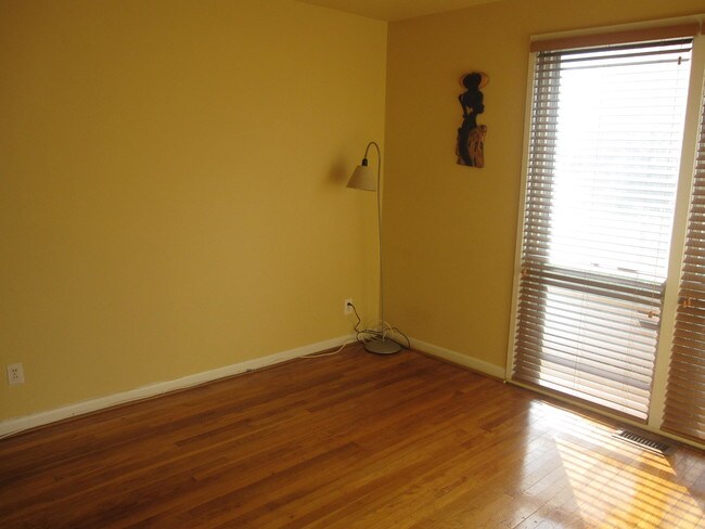 Foto del edificio - 767 Delaware Ave SW