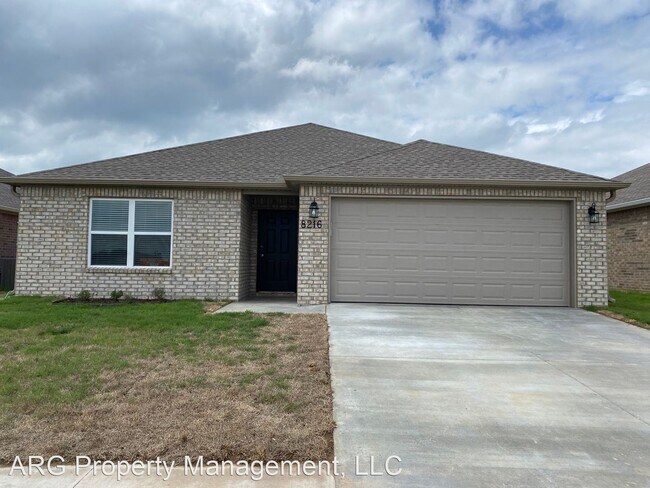 Building Photo - 3 br, 2 bath House - 8216 Regency Way