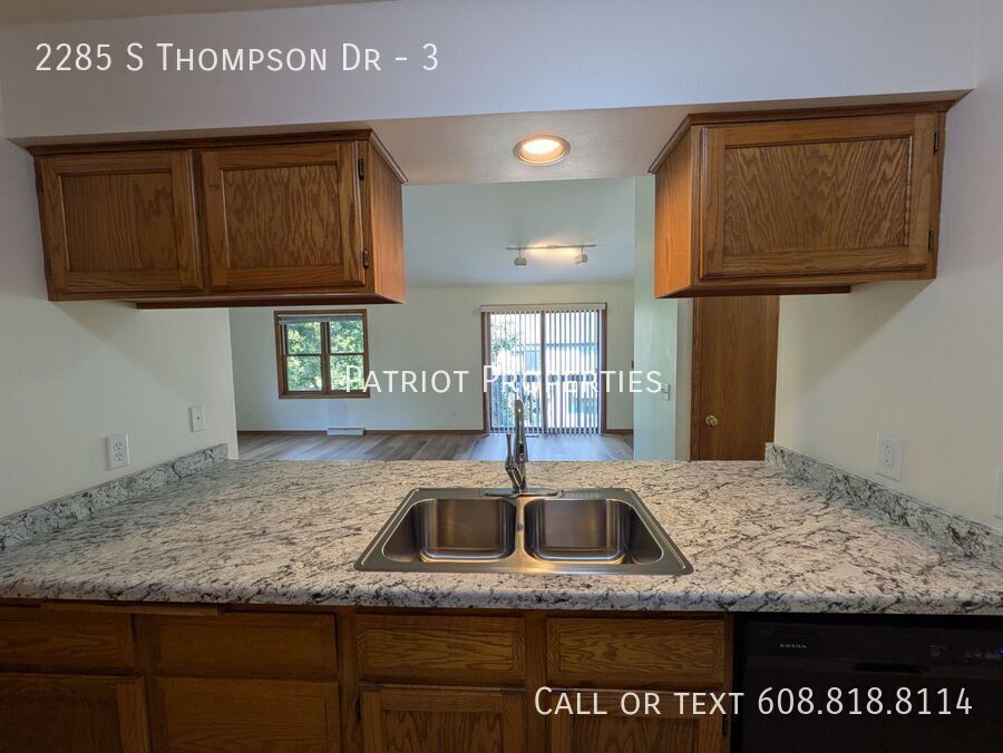 Primary Photo - 2285 S Thompson Dr