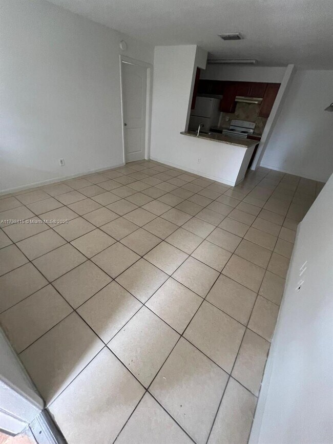 Foto del edificio - 10452 NW 8th St