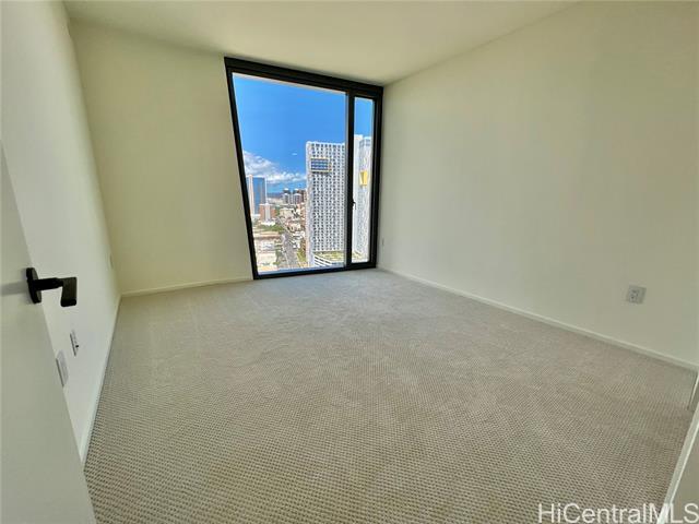 Building Photo - 1000 Auahi St