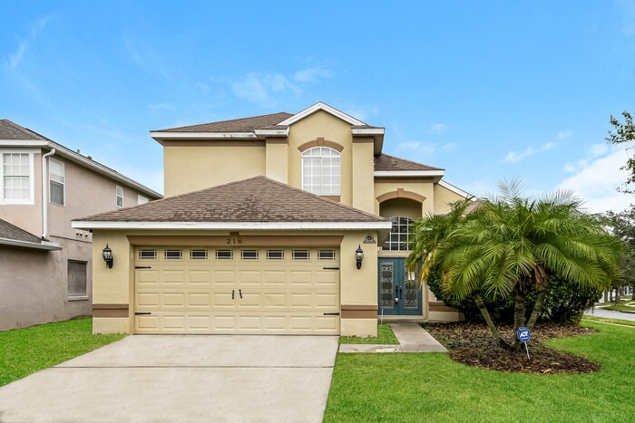 Foto principal - 216 Westmoreland Cir
