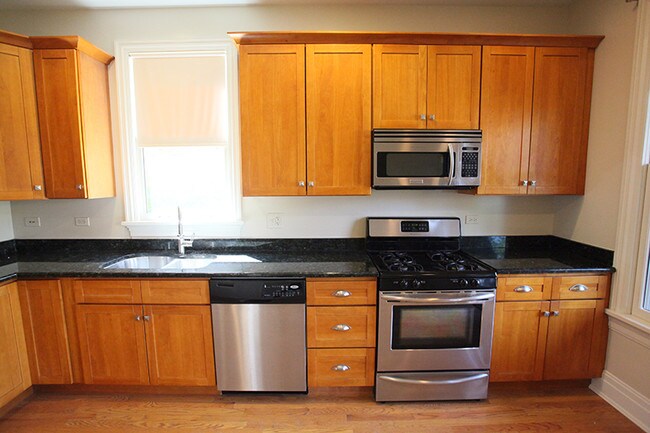 Building Photo - 2248 N Monticello Ave