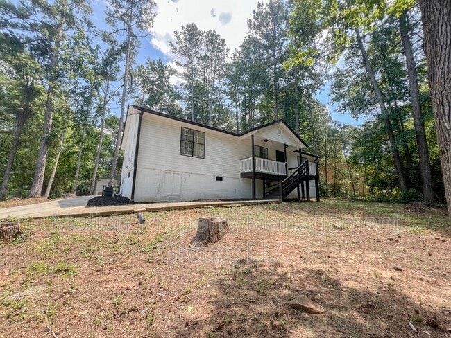 Building Photo - 7155 Pineneedle Dr SW