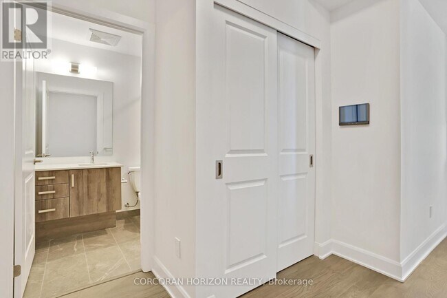 Photo du bâtiment - 3240 William Coltson Ave