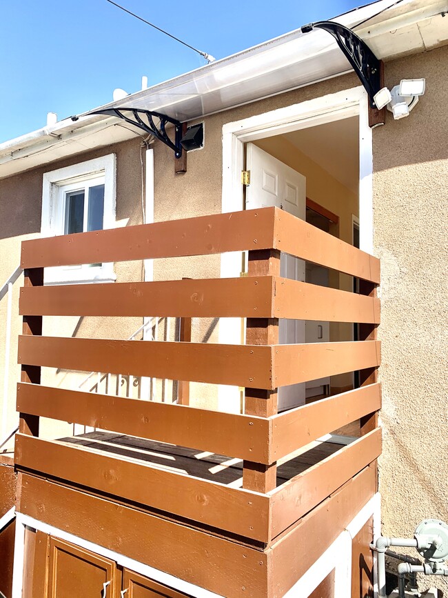 Building Photo - 6815 Moeser Ln