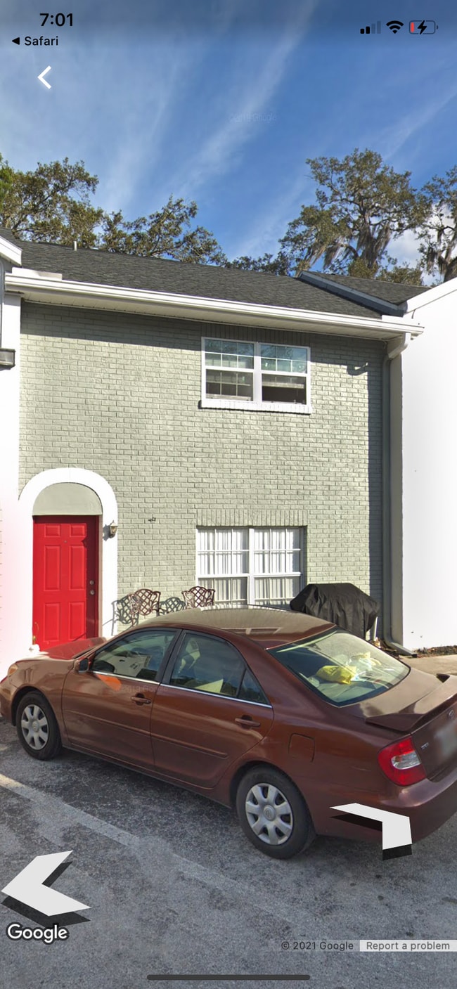 Building Photo - 5647 Townhouse Dr