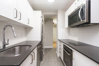 Building Photo - 188 Jameson Ave