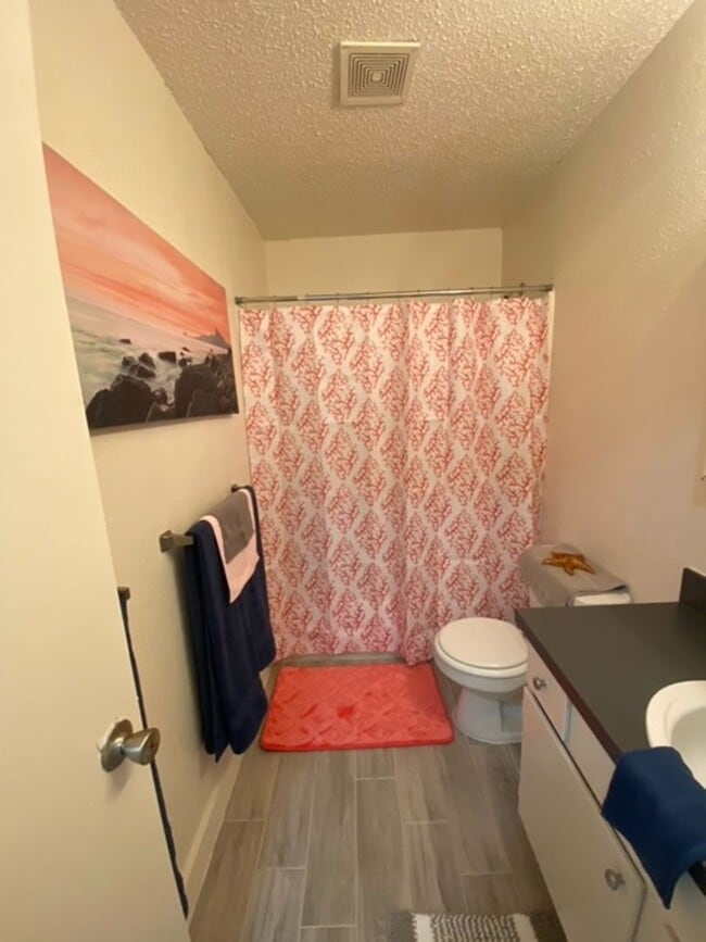 Interior Photo - Lions Court Apartments