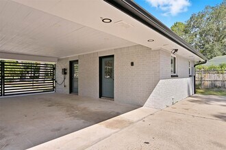 Building Photo - 10930 White Thorn St