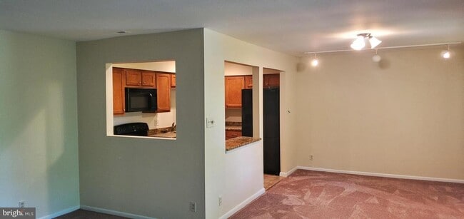 Building Photo - 4002 Society Dr