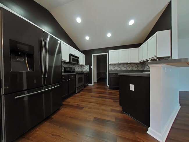 Building Photo - 5841 Blue Sky Ln