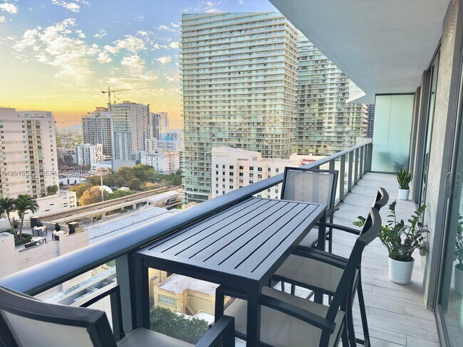 Building Photo - 1300 S Miami Ave