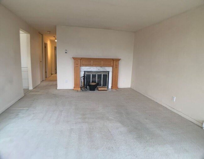 Foto del edificio - 2219 Eastlake Ave E