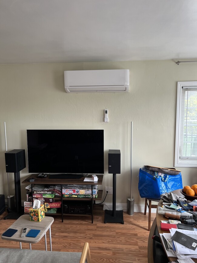 living room with A/C - heat pump - 1511 Derby St