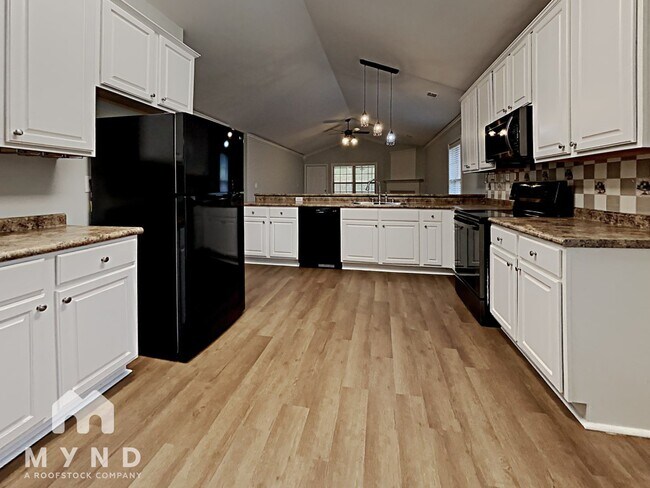 Foto del edificio - 2086 Edgewood Dr