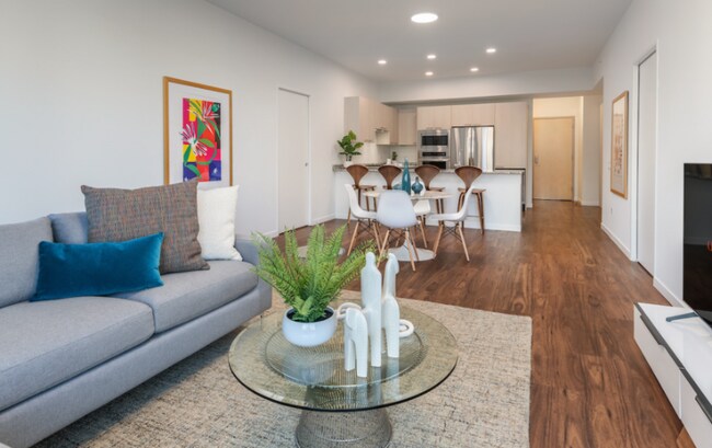 Foto del edificio - 3499 N Broadway