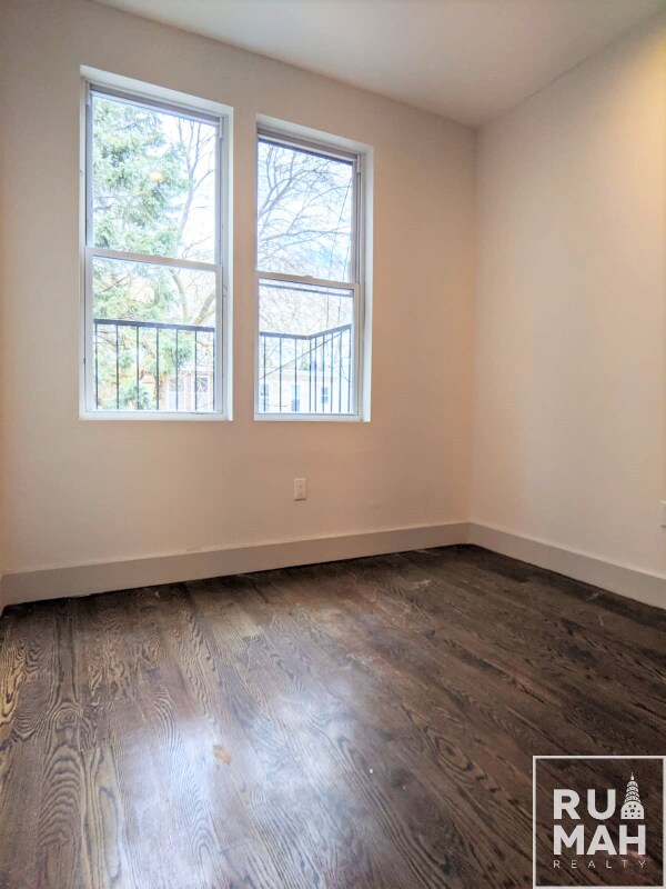 Building Photo - 17-18-18 Summerfield St
