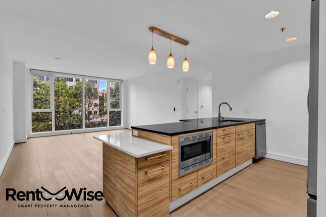 Foto del edificio - 631 Folsom St