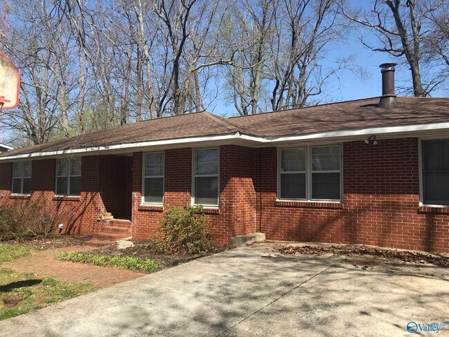 Foto del edificio - 3503 Mae Dr SE