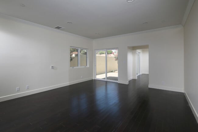 Building Photo - 2627 Hermosa Ave