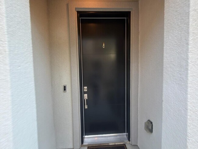 Foto del edificio - 2897 E Tamarind Dr