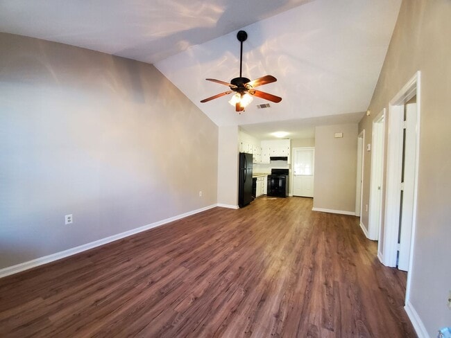 Building Photo - 100 Lanier Dr