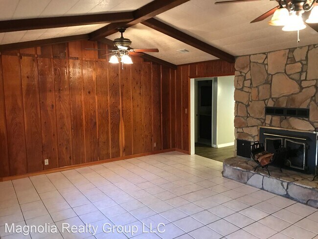 Building Photo - 4 br, 2 bath House - 313 Leonard Hunt Rd