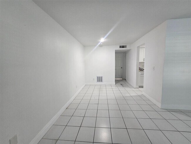 Building Photo - 9009 Tudor Dr
